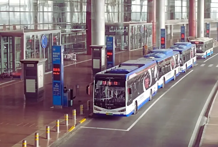 首都机场航站楼间免费摆渡车